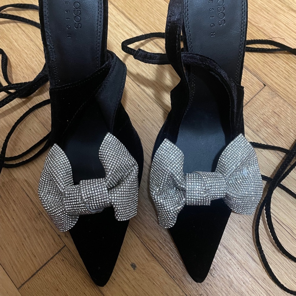 ASOS Designs black velvet stiletto lace up heels with big bling bow detail wms 8